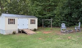 2474 Woodridge Dr, Asheboro, NC 27205