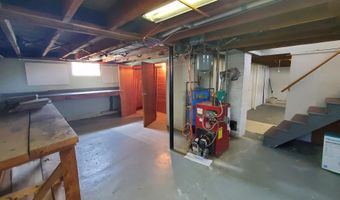 9 Wood St, Bangor, ME 04401