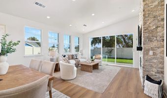 2 W Pine St, Altadena, CA 91001