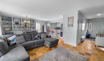 42 Sugarloaf Ln, Bangor, ME 04401
