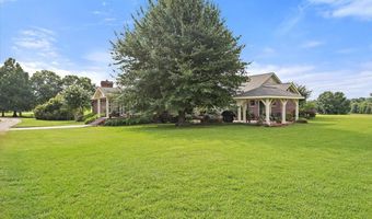 499 Breakwater Dr, Benton, MS 39039