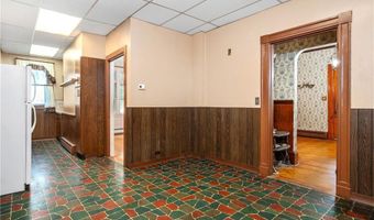74 Highland St, Woonsocket, RI 02895