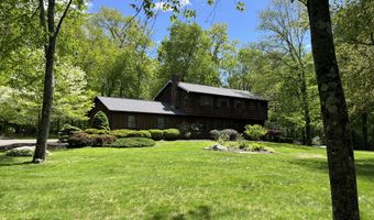 10 Tanglewood Dr, Danbury, CT 06811