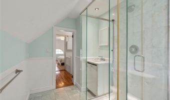 34 Bull St, Newport, RI 02840