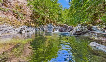 1250 Zenia Bluff Rd, Alderpoint, CA 95511