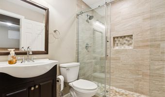 24769 STONE PILLAR Dr, Aldie, VA 20105