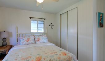 912 Oriole Cir, Barefoot Bay, FL 32976