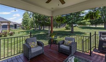 801 155th Ter, Basehor, KS 66007