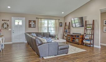 320 Valley Pointe Dr, Baxter, TN 38544