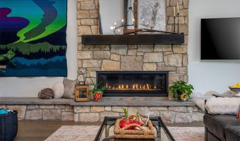 344 Chapman Ln, Bigfork, MT 59911