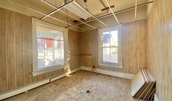 237 MILL St, Algoma, WI 54201