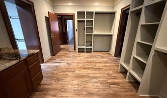 330 E College, Batesville, AR 72501