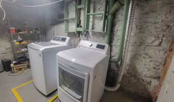 12 Division St A, Danbury, CT 06810