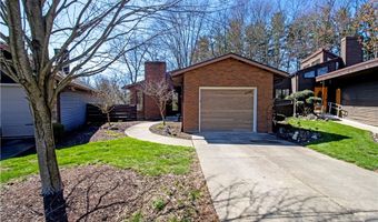 1798 Pine Cove Dr, Wooster, OH 44691