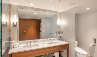 2139 Kuhio Ave D1201, Honolulu, HI 96815