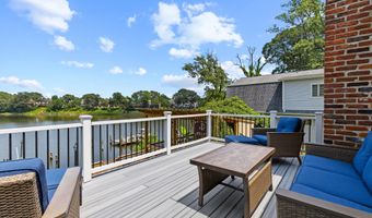 7580 BEACH Dr, Pasadena, MD 21122