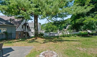 36 Henrietta St, Amsterdam, NY 12010
