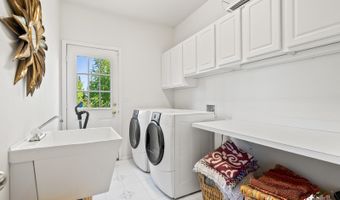 10100 Zermatt Cir, Anchorage, AK 99507