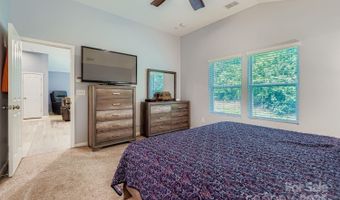 1305 Lauren Village Dr, Charlotte, NC 28213