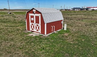 647 E 1st St, Lucas, KS 67648