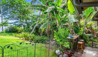 51-529 Kamehameha Hwy 7, Kaaawa, HI 96730