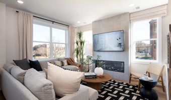 131 WARBURTON St, Alexandria, VA 22304