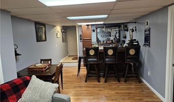 3 Bank St, Cranston, RI 02920