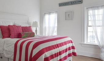 43 Howard St, Newport, RI 02840