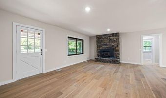 76 Overton Dr, Bella Vista, AR 72714