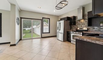 1325 N ONEIDA St, Appleton, WI 54911