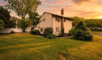 540 Sherman Ave, Belford, NJ 07718
