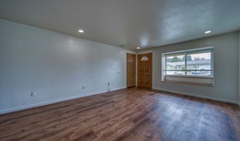 821 KEVIN Pl, Brookings, OR 97415