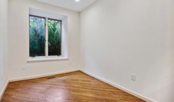 6 GOLDLEAF Ct, Bethesda, MD 20817