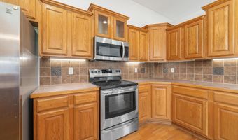 1421 N Lakeside Dr, Andover, KS 67002