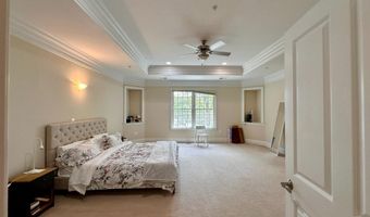 6204 MELVERN Dr, Bethesda, MD 20817