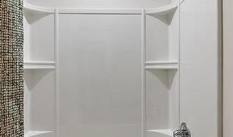 6151 N TRAILWOODS Dr, Ann Arbor, MI 48103