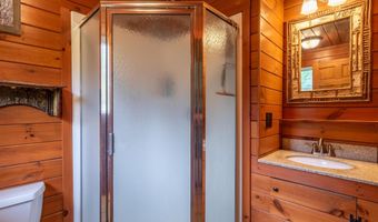 241 S Albany Rd, Albany, VT 05820