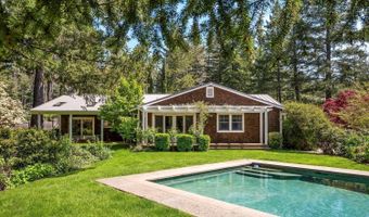 1065 Summit Lake Dr, Angwin, CA 94508