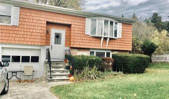24 Continental Dr, Middletown, RI 02842