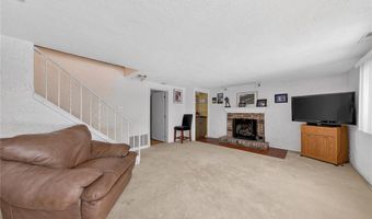 677 Turfwood Dr, Ballwin, MO 63021