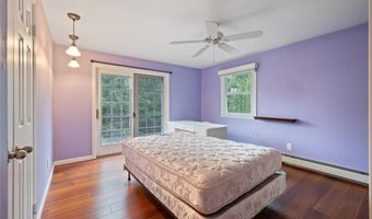 249 Cherry Ln, Airmont, NY 10901