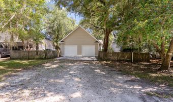 7 Holbrook Dr, Beaufort, SC 29902