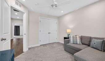 8106 ZOE Pl, Alexandria, VA 22306