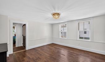 105 South St, Barre, MA 01005