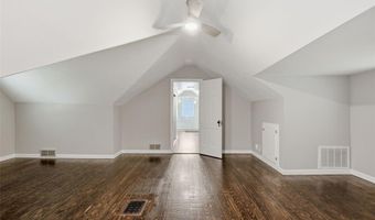 9860 Berwick Dr, Affton, MO 63123