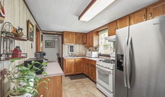 17 Cedar Ave, North Middletown, NJ 07748