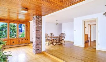 35 Hanson Rd, Barrington, RI 02806