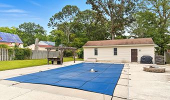 210 Coolidge Ave, Absecon, NJ 08201