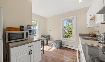 29 Lake St, Amityville, NY 11701