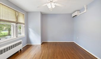 475 PENSDALE St, Philadelphia, PA 19128